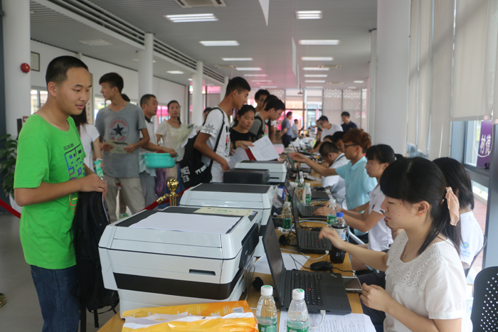 SUSTC Welcoming Freshmen : New Semester, New College, New Look