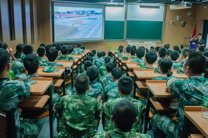 SUSTC Students and Faculty Watched the Commemoration of 70th Anniversary of V-Day