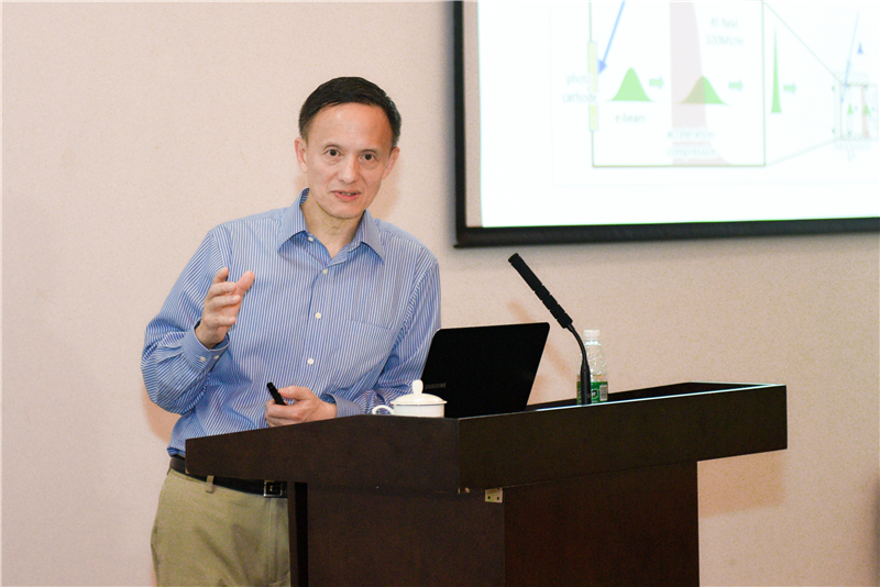 SUSTC Lecture of Electron Microscopy by Chief Scientist of American BNL Zhu Yimei