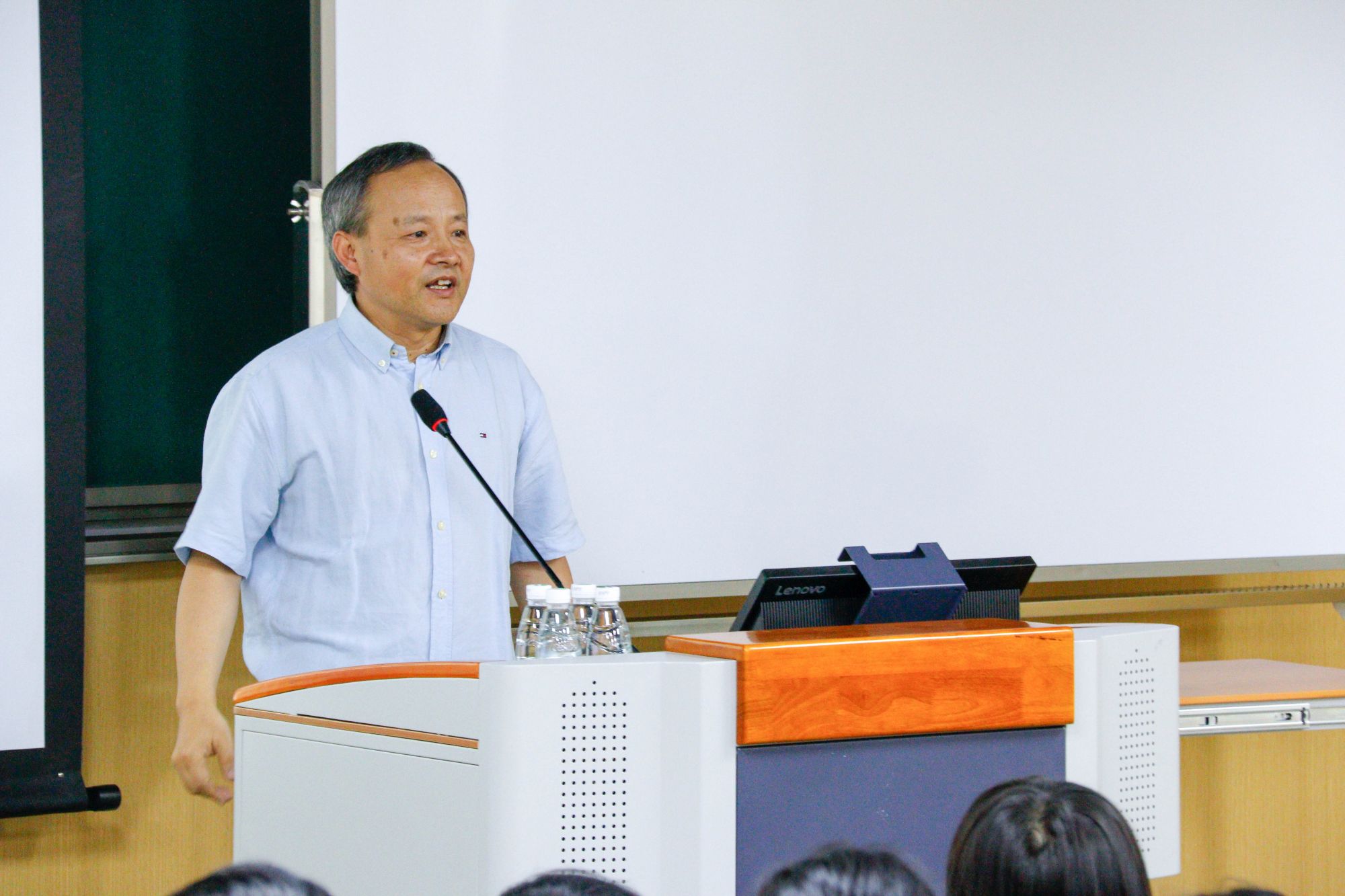 Professor Ye Shuxian Deciphers “Symbol Decoding about A Malicious Banquet at Hongmen” at the Lecture Forum