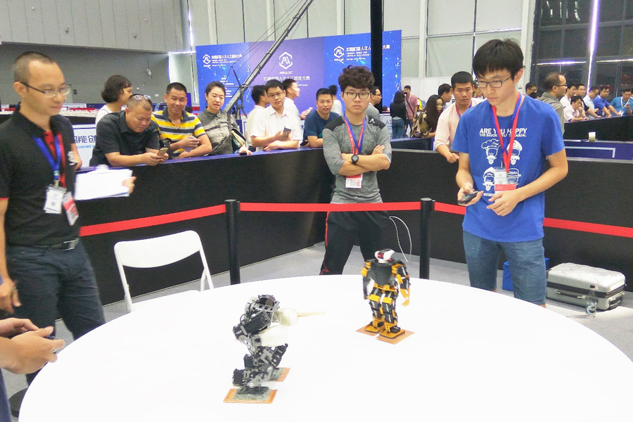 SUSTech Students Receive 13 awards in 2017 National Robot Competition