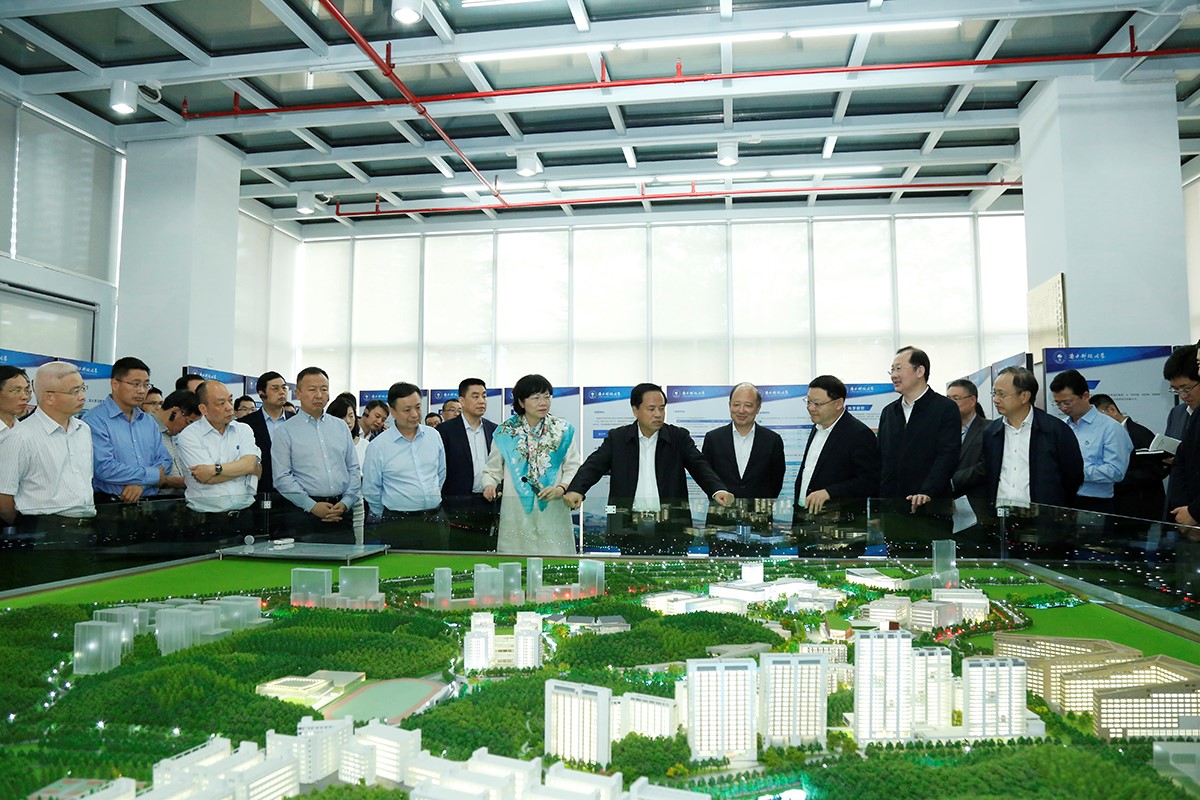 Secretary of Hainan Provincial CPC Committee Visits SUSTech