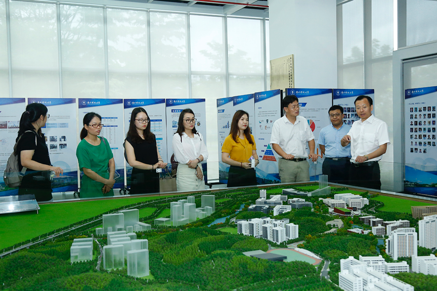 Zhuhai Media Group Visits and Reports on SUSTech