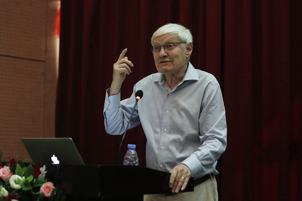 Nobel Laureate Joachim Frank Lectures on Cryo-Electron Microscopy at SUSTech