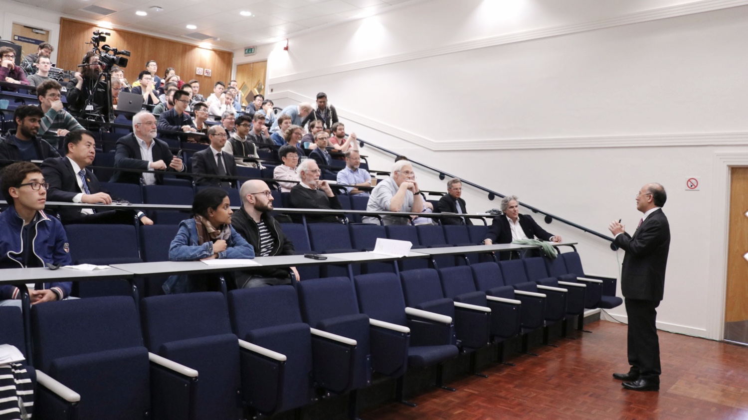SUSTech President lectures at Imperial College London