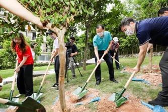 SUSTech residential colleges plant trees to honor Class of 2020