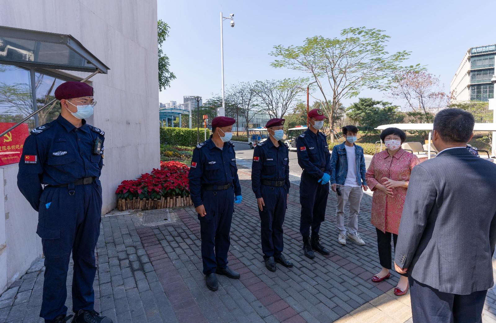 Chairperson Yurong GUO acknowledges staff on duty during the Spring Festival