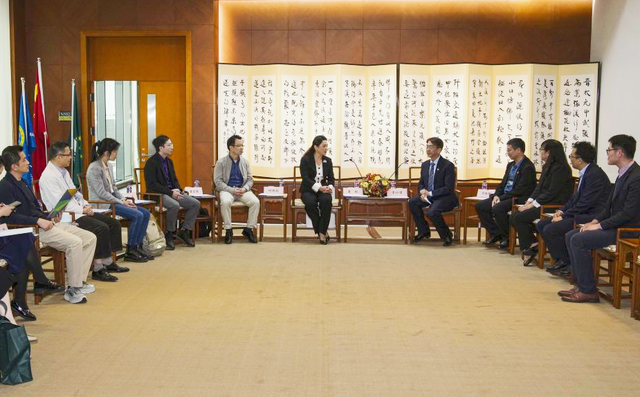 Chairperson JIANG leads a delegation to Macau University of Science and Technology