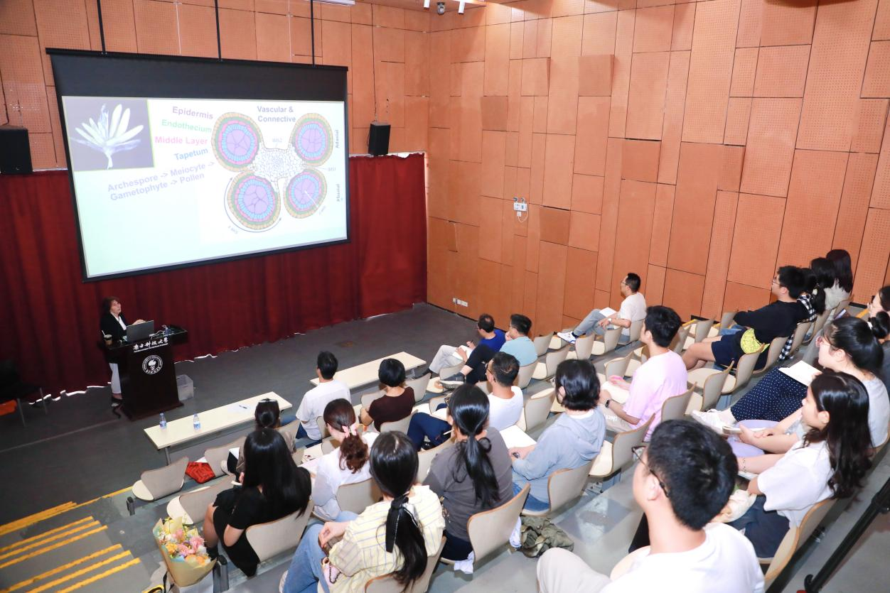 Professor Virginia Walbot Reveals the Molecular Mechanisms of Maize Anther Development